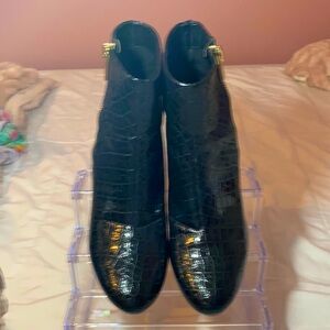 Dkny black boots 8 1/2